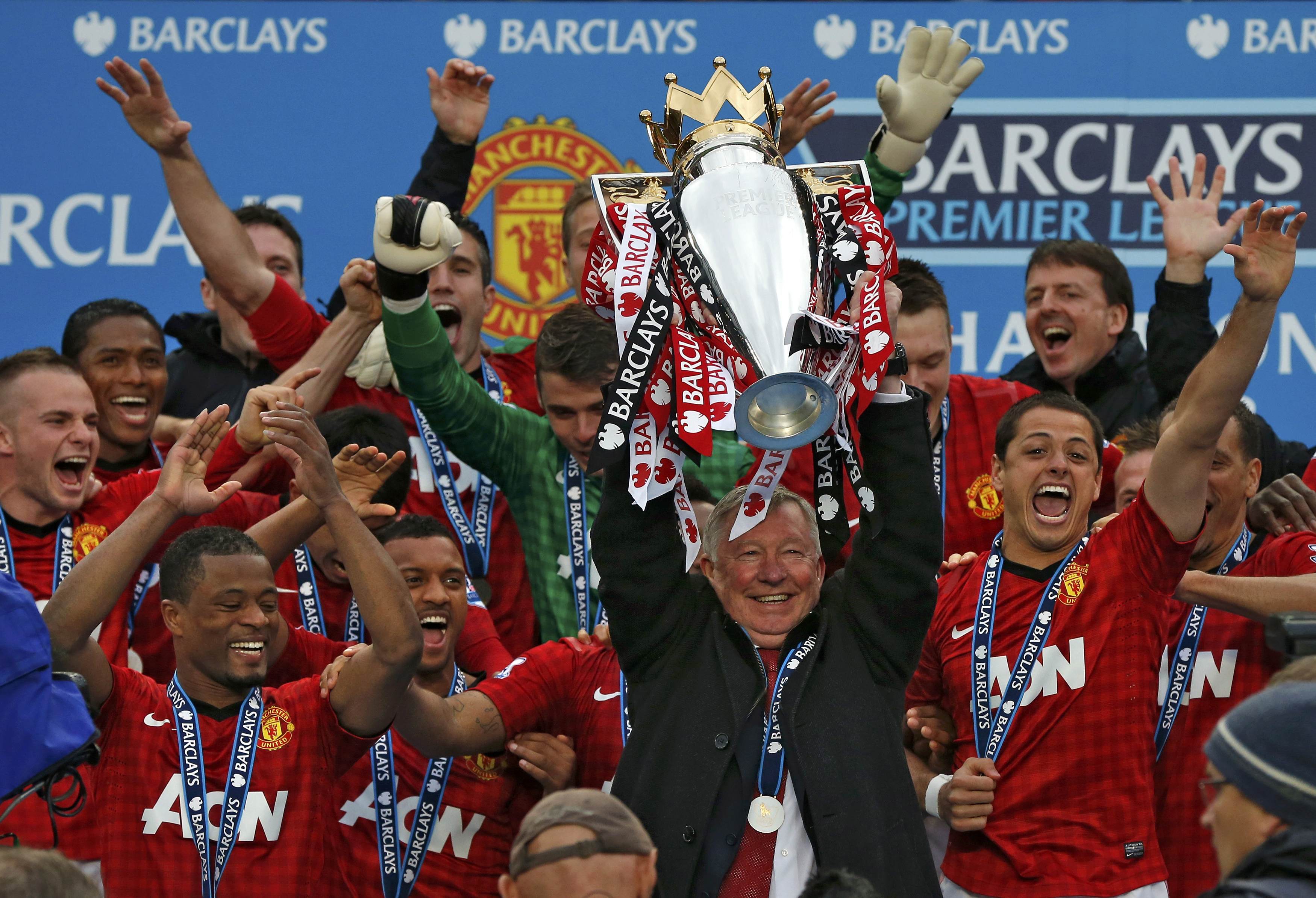 Sir Alex Ferguson celebrating championship win.  Image courtesy of Gmanetwork.com